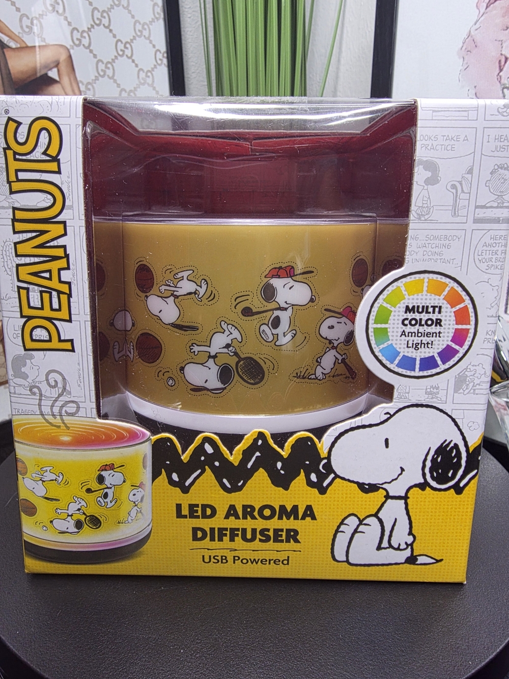 Peanuts LED Aroma Diffuser - Picture 2 of 5